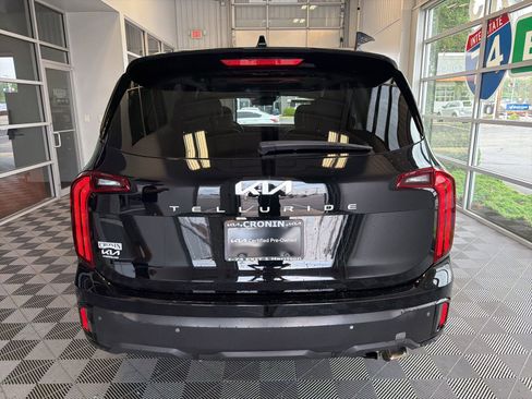 Used 2025 Kia Telluride S FWD image 5