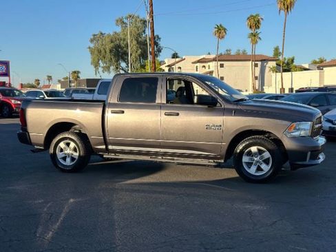 Used 2017 RAM 1500 Express image 2
