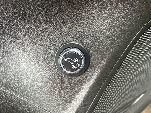 Certified 2023 Buick Envision Preferred w/ Sport Touring Package image 25