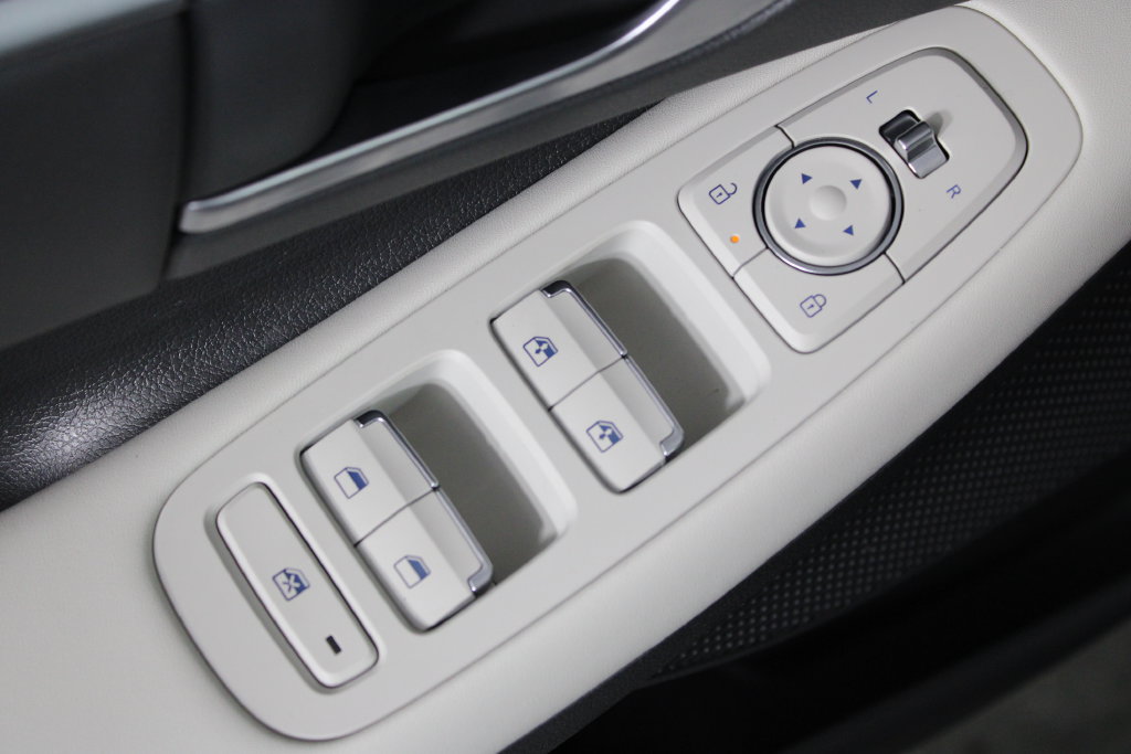 Certified 2026 Hyundai Sonata SEL FWD image 23