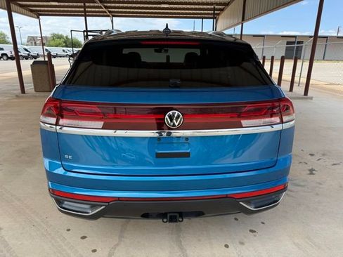 Used 2024 Volkswagen Atlas Cross Sport SE FWD image 7