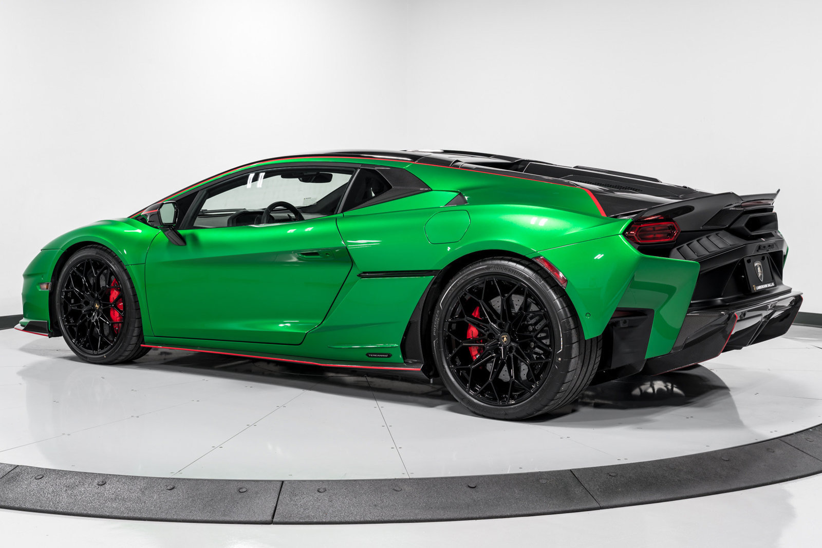 Used 2026 Lamborghini Temerario AWD/4WD image 5