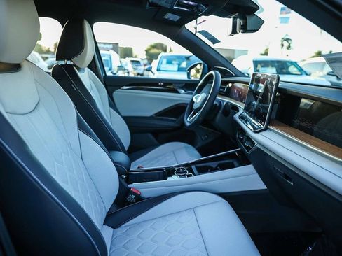 New 2026 Volkswagen Tiguan SEL R-Line image 26