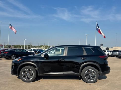 Certified 2025 Nissan Rogue SV FWD image 13