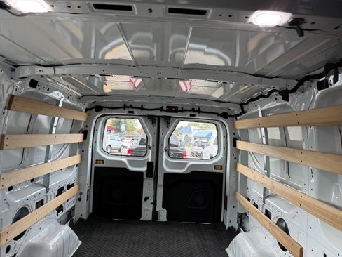Certified 2025 Ford Transit 250 Low Roof w/ Exterior Upgrade Package RWD image 12