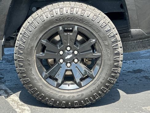 Used 2018 Chevrolet Colorado Z71 w/ Z71 Midnight Edition AWD/4WD image 42