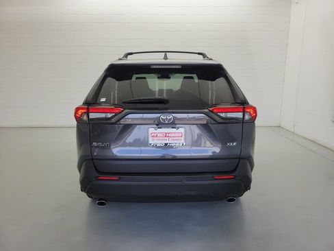 Used 2023 Toyota RAV4 XLE w/ Convenience Package FWD image 6
