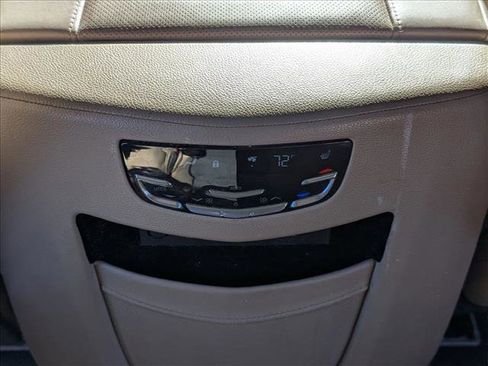 Used 2018 Cadillac Escalade Platinum image 16