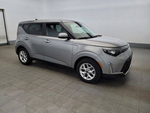 Used 2025 Kia Soul LX w/ LX Technology Package image 11