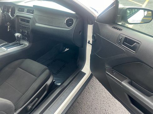 Used 2011 Ford Mustang Coupe w/ 101A Rapid Spec Order Code image 22