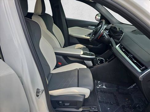Used 2024 BMW X2 M35i AWD/4WD image 10