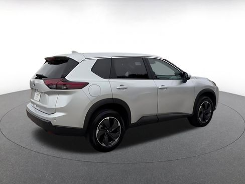 Used 2025 Nissan Rogue SV image 14