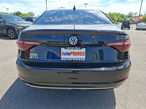 Used 2020 Volkswagen Jetta SE w/ SE Cold Weather Package FWD image 5