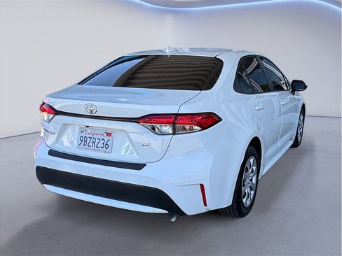 Used 2022 Toyota Corolla LE w/ Carpet Mat Package (TMS) FWD image 6