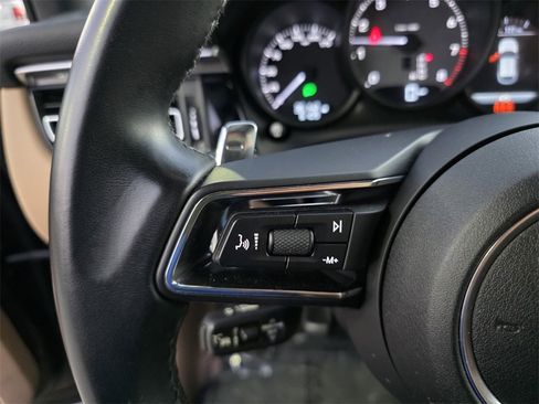 Used 2024 Porsche Macan S image 19