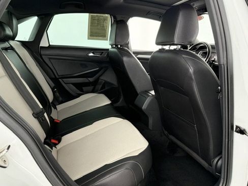 Used 2019 Volkswagen Jetta R-Line FWD image 20