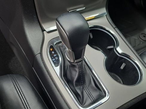Used 2021 Jeep Grand Cherokee Laredo X AWD/4WD image 29