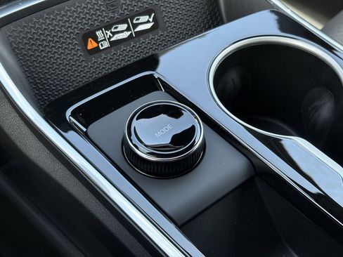 New 2026 Chevrolet Equinox LT w/ Convenience Package II FWD image 26