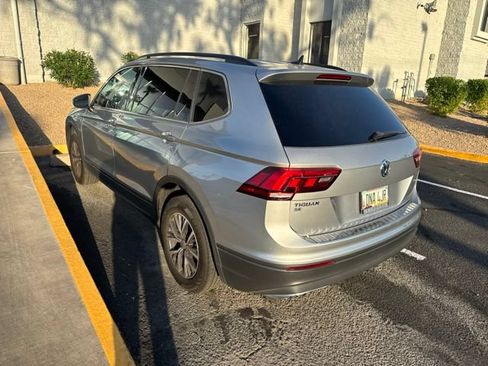 Used 2019 Volkswagen Tiguan SE w/ Panoramic Sunroof Package FWD image 6