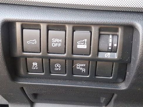 Used 2020 Subaru Forester Limited image 23