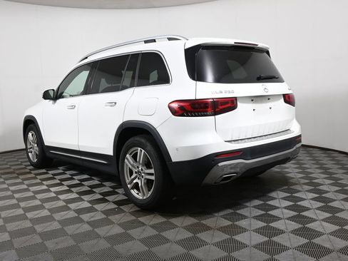 Used 2023 Mercedes-Benz GLB 250 4MATIC image 5