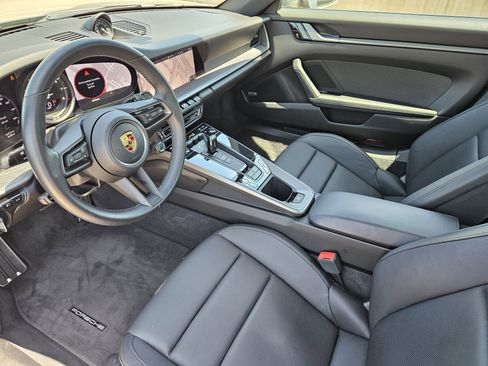 Certified 2021 Porsche 911 Carrera RWD image 4
