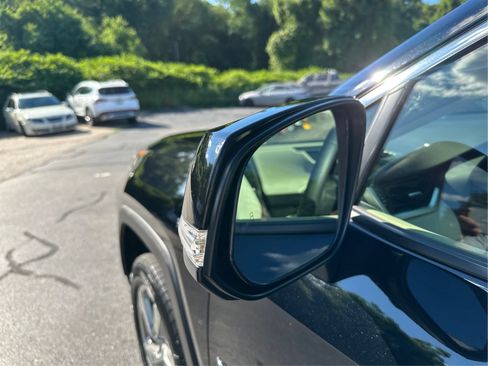 Used 2019 Toyota RAV4 Limited AWD/4WD image 26