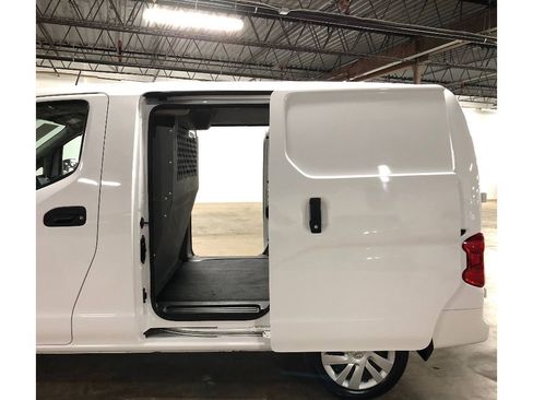 Used 2021 Nissan NV200 SV image 9