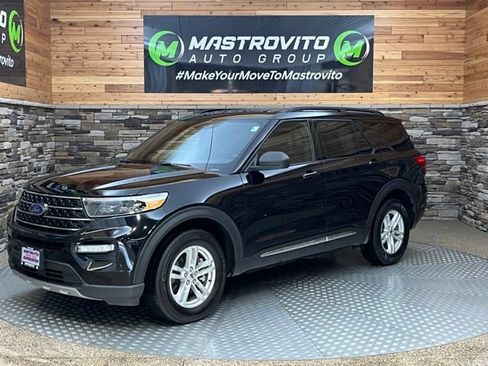 Used 2020 Ford Explorer XLT w/ Equipment Group 202A AWD/4WD image 5