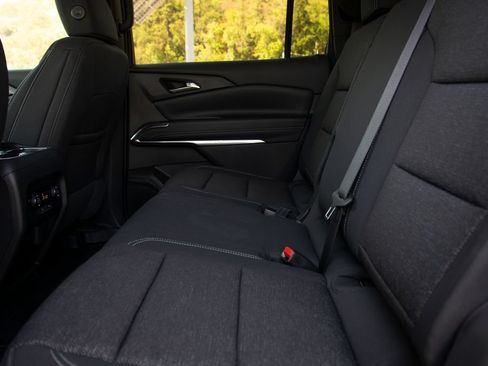 New 2026 Chevrolet Traverse LT w/ Midnight/Sport Edition AWD/4WD image 13