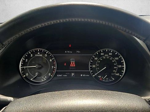 Used 2024 Nissan Armada SL w/ Captain's Chairs Package AWD/4WD image 11