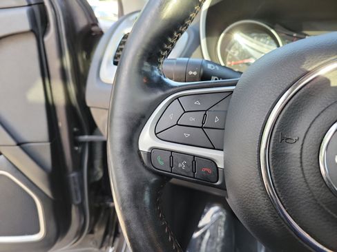 Used 2019 Jeep Compass Latitude w/ Cold Weather Group AWD/4WD image 25