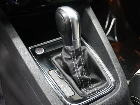 Used 2015 Volkswagen Jetta SE FWD image 20