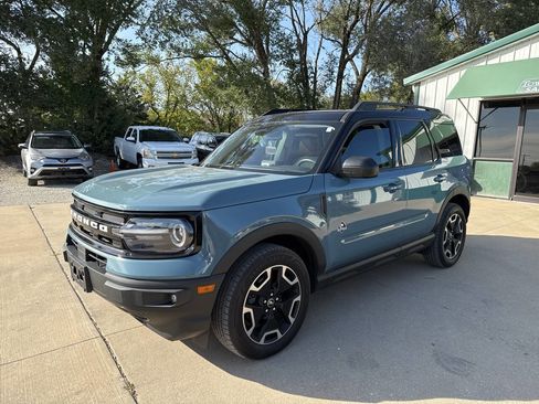 Used 2021 Ford Bronco Sport Outer Banks w/ Outer Banks Package image 4
