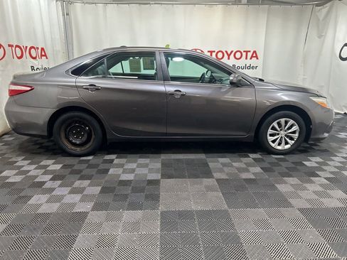 Used 2016 Toyota Camry LE image 10