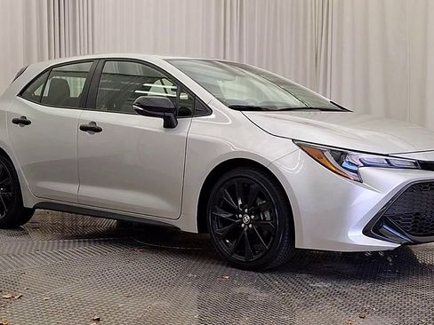 Used 2021 Toyota Corolla SE FWD image 3