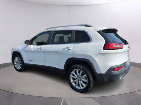 Used 2016 Jeep Cherokee Limited FWD image 3