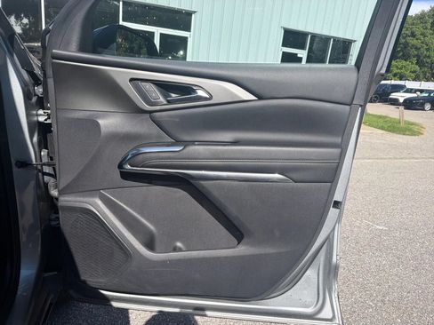 Used 2024 Chevrolet Traverse LT AWD/4WD image 23