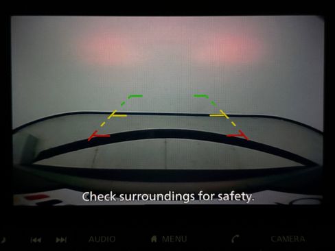 Used 2023 Nissan Rogue S image 15