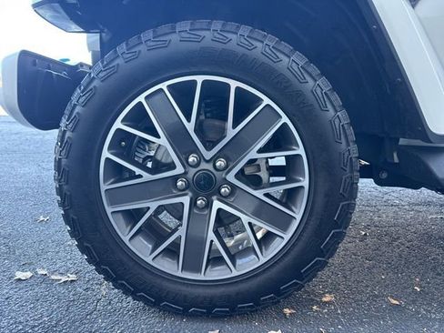 Used 2024 Jeep Wrangler High Altitude image 27