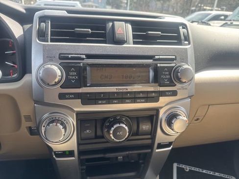 Used 2011 Toyota 4Runner SR5 w/ Convenience Pkg AWD/4WD image 23