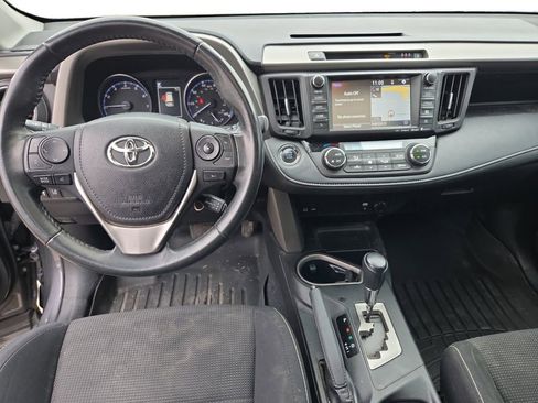 Used 2018 Toyota RAV4 XLE image 10