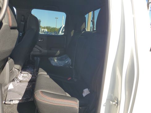 New 2025 Nissan Frontier PRO-4X w/ Black Accent Package image 10