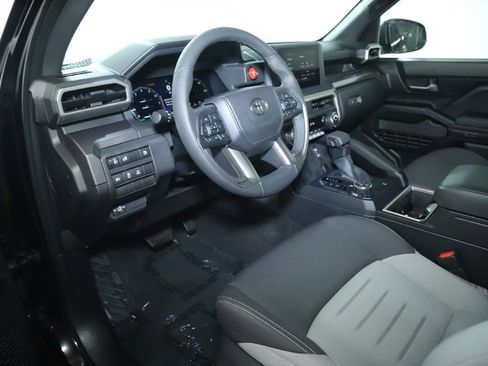 Used 2025 Toyota Tacoma TRD Off-Road AWD/4WD image 17