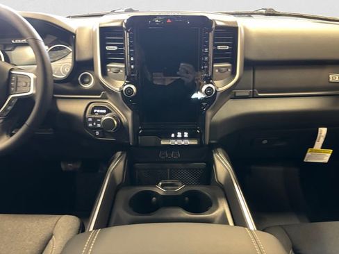 New 2026 RAM 1500 4x4 Crew Cab image 12