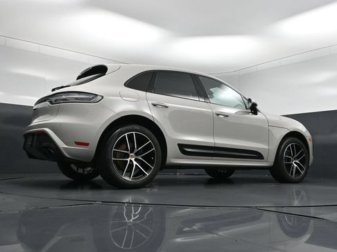Used 2025 Porsche Macan AWD/4WD image 26