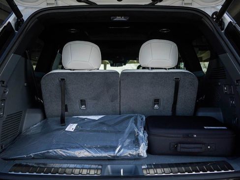 New 2026 Kia EV9 GT-Line AWD/4WD image 8