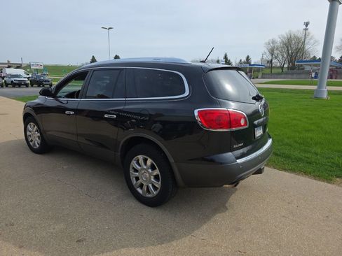 Used 2011 Buick Enclave CXL w/ Trailering Provision Package image 4