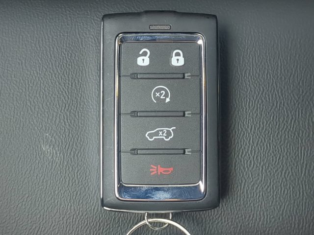 New 2027 Jeep Grand Cherokee Limited w/ Trailer Tow Package AWD/4WD image 38