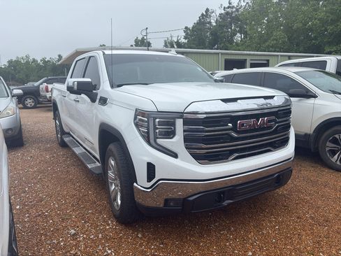 Used 2023 GMC Sierra 1500 SLT w/ SLT Premium Package AWD/4WD image 3